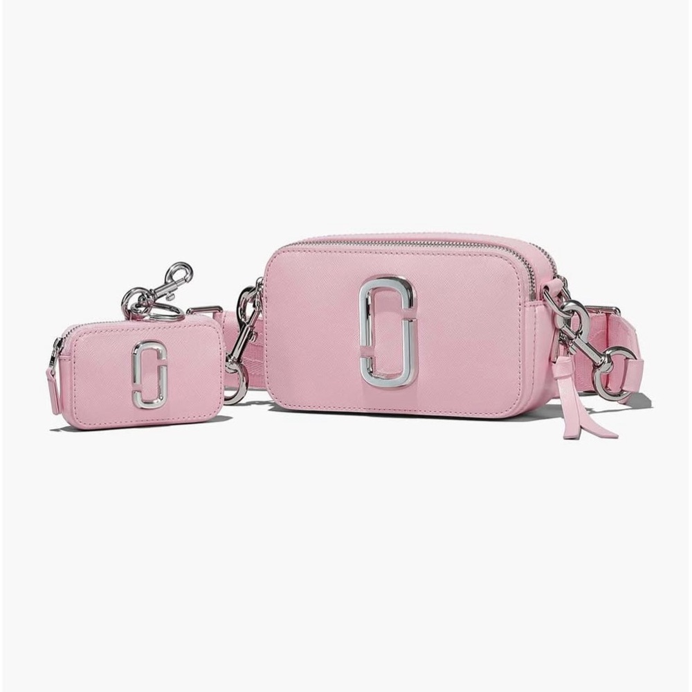 MARC JACOBS
Pink 'The Utility Snapshot' Shoulder Bag
$420 USD